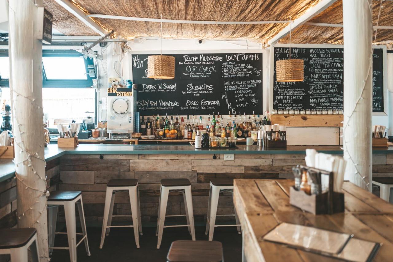 The Folly Feeling 1 Block To Beach 폴리 비치 외부 사진